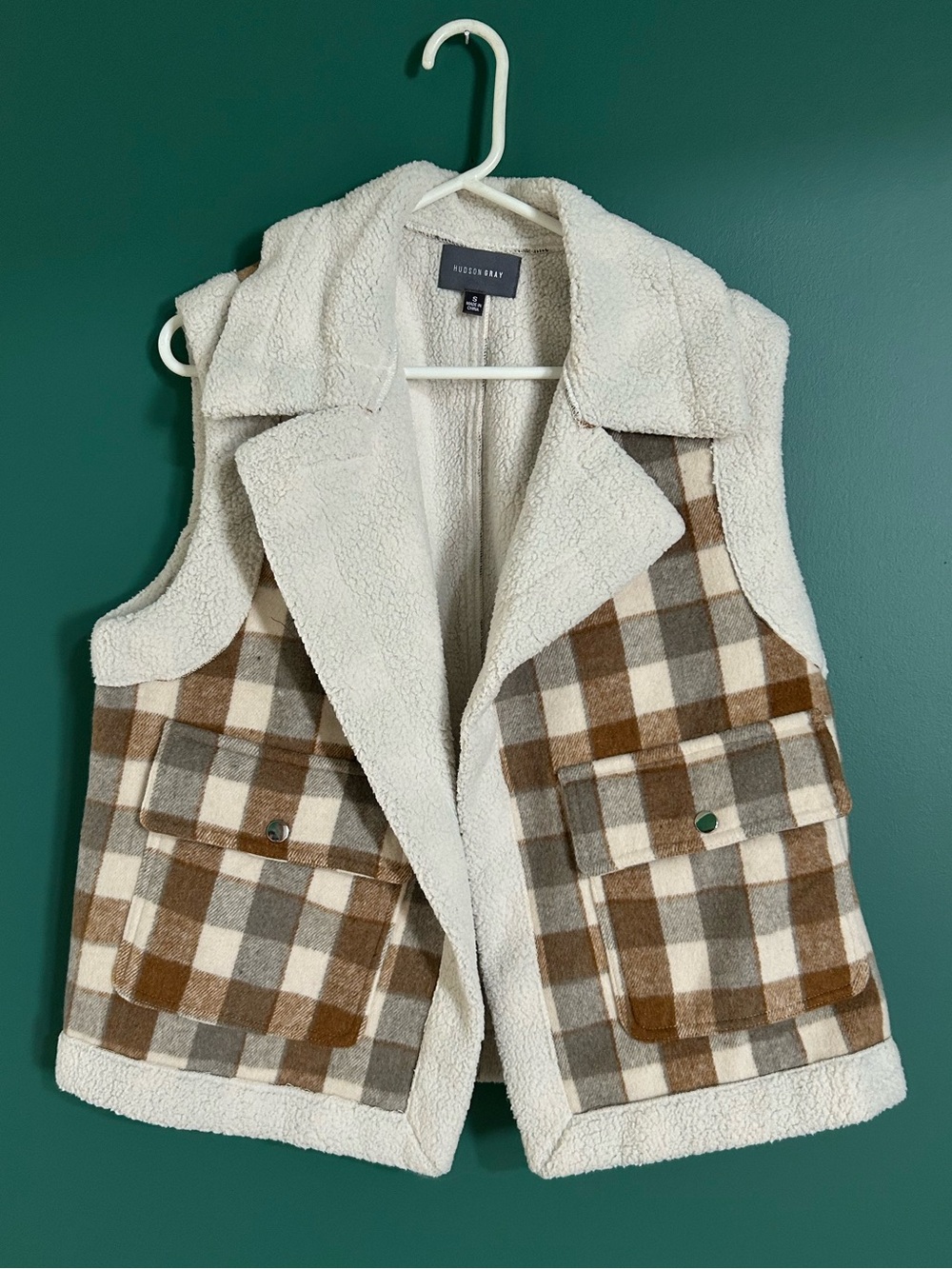 Women’s Hudson Gray Fall Sherpa Vest Plaid Brown Ivory Pockets